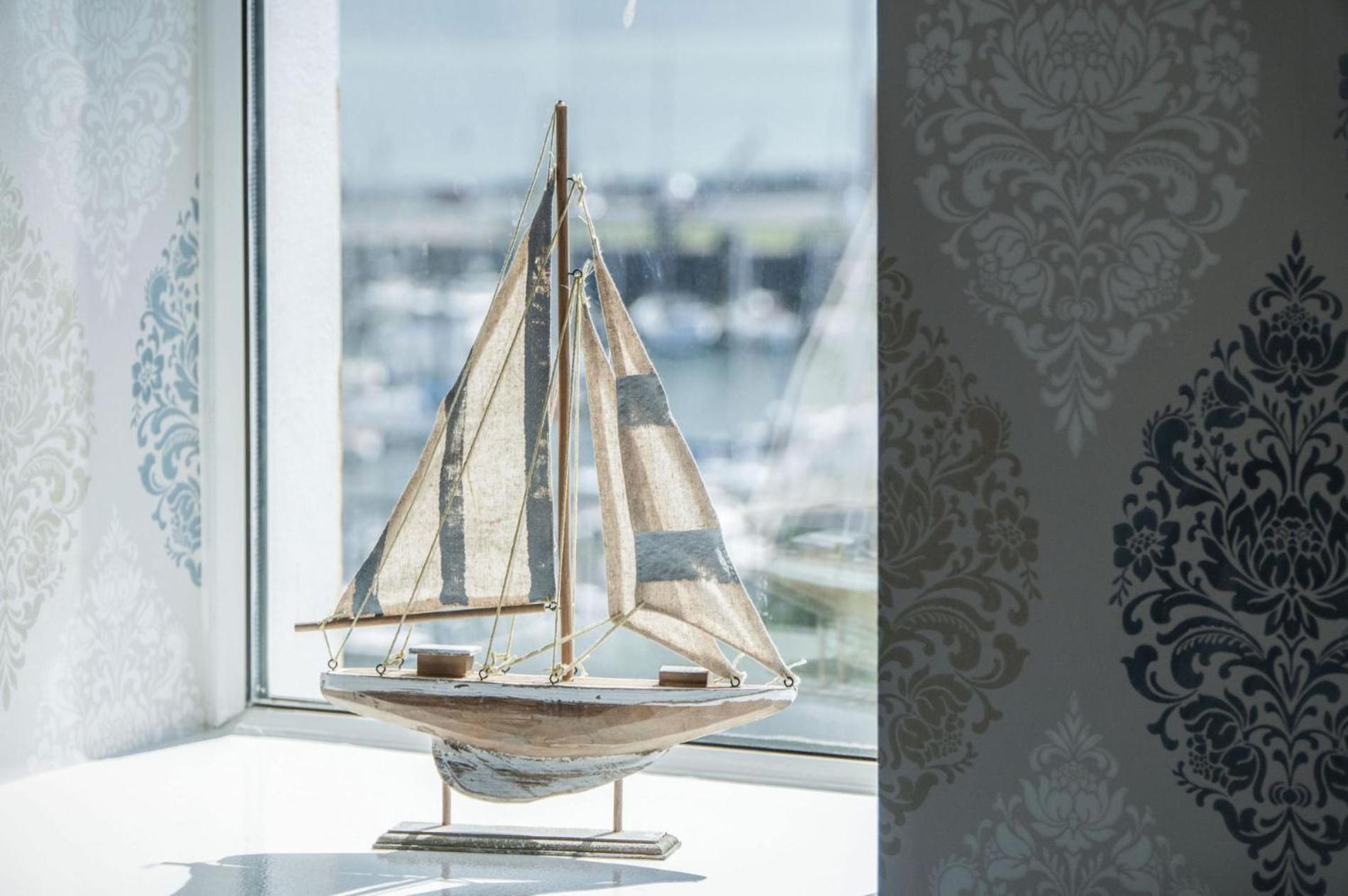 Harbour View - 2 Bedroom Apartment - Milford Haven Εξωτερικό φωτογραφία