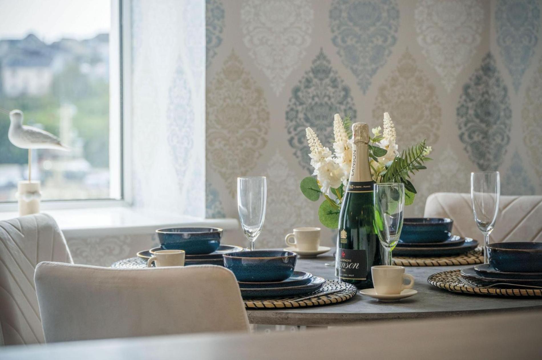Harbour View - 2 Bedroom Apartment - Milford Haven Εξωτερικό φωτογραφία