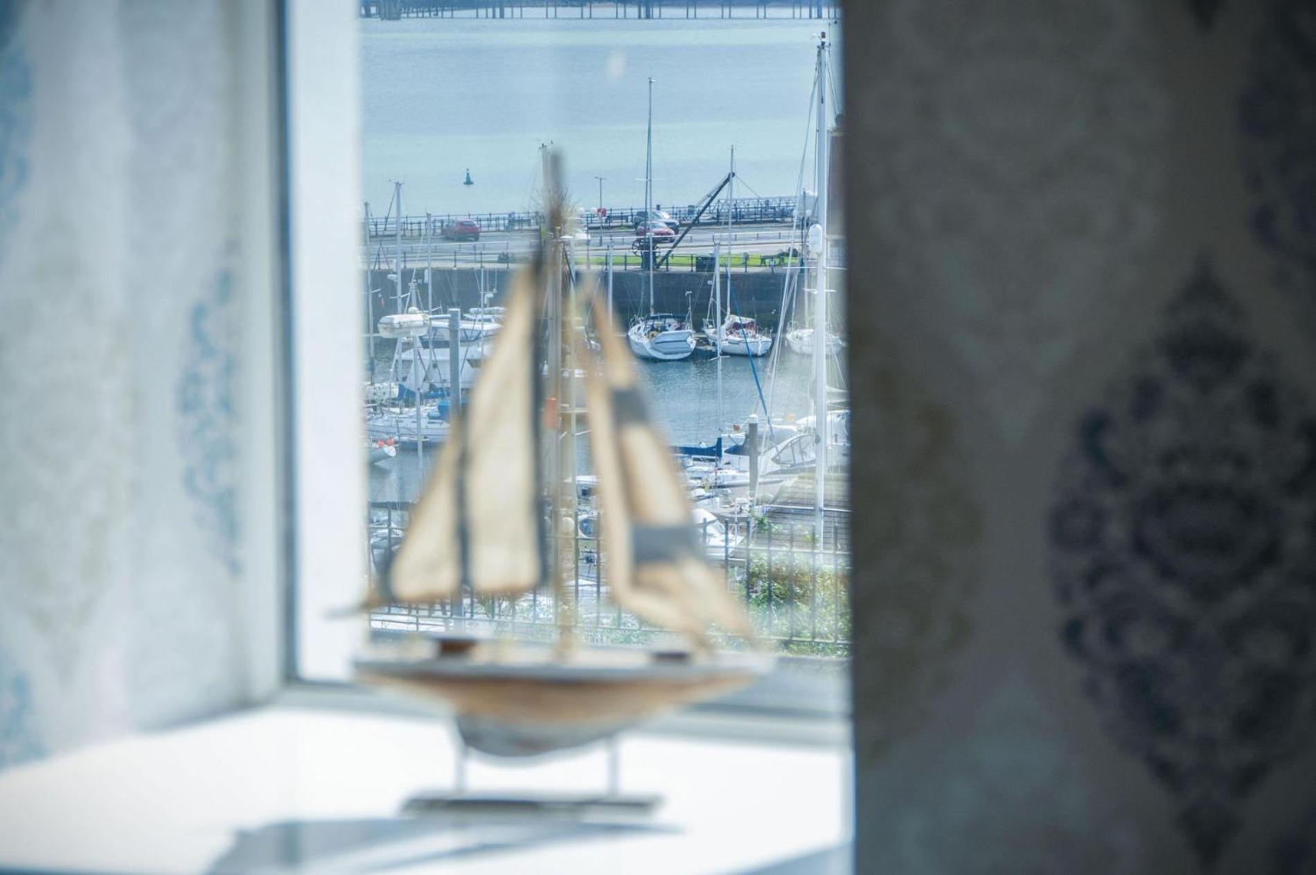 Harbour View - 2 Bedroom Apartment - Milford Haven Εξωτερικό φωτογραφία