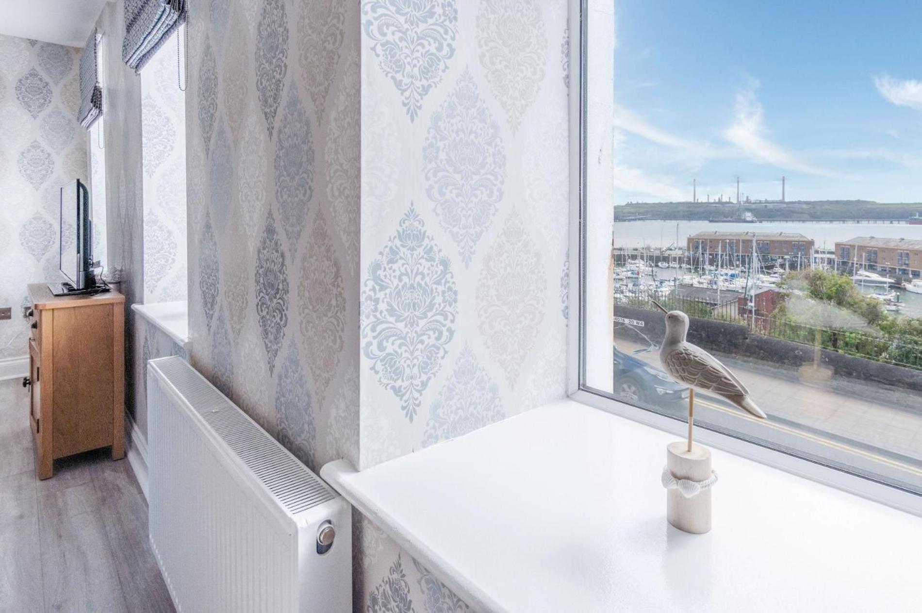Harbour View - 2 Bedroom Apartment - Milford Haven Εξωτερικό φωτογραφία
